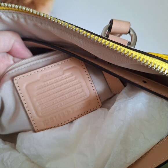COACH Nancy SIGNATURE PVC SATCHEL Boston Bag F30662 Light Khaki /Yellow EUC - Picture 7 of 16